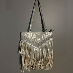Charming Charlie Purse Rhinestone Fringe Metallic
Shimmering pearl Western Bag